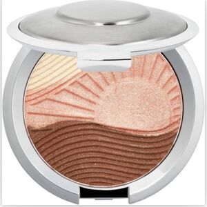 NEW IN BOX BECCA X CHRISSY ENDLESS BRONZE AND GLOW